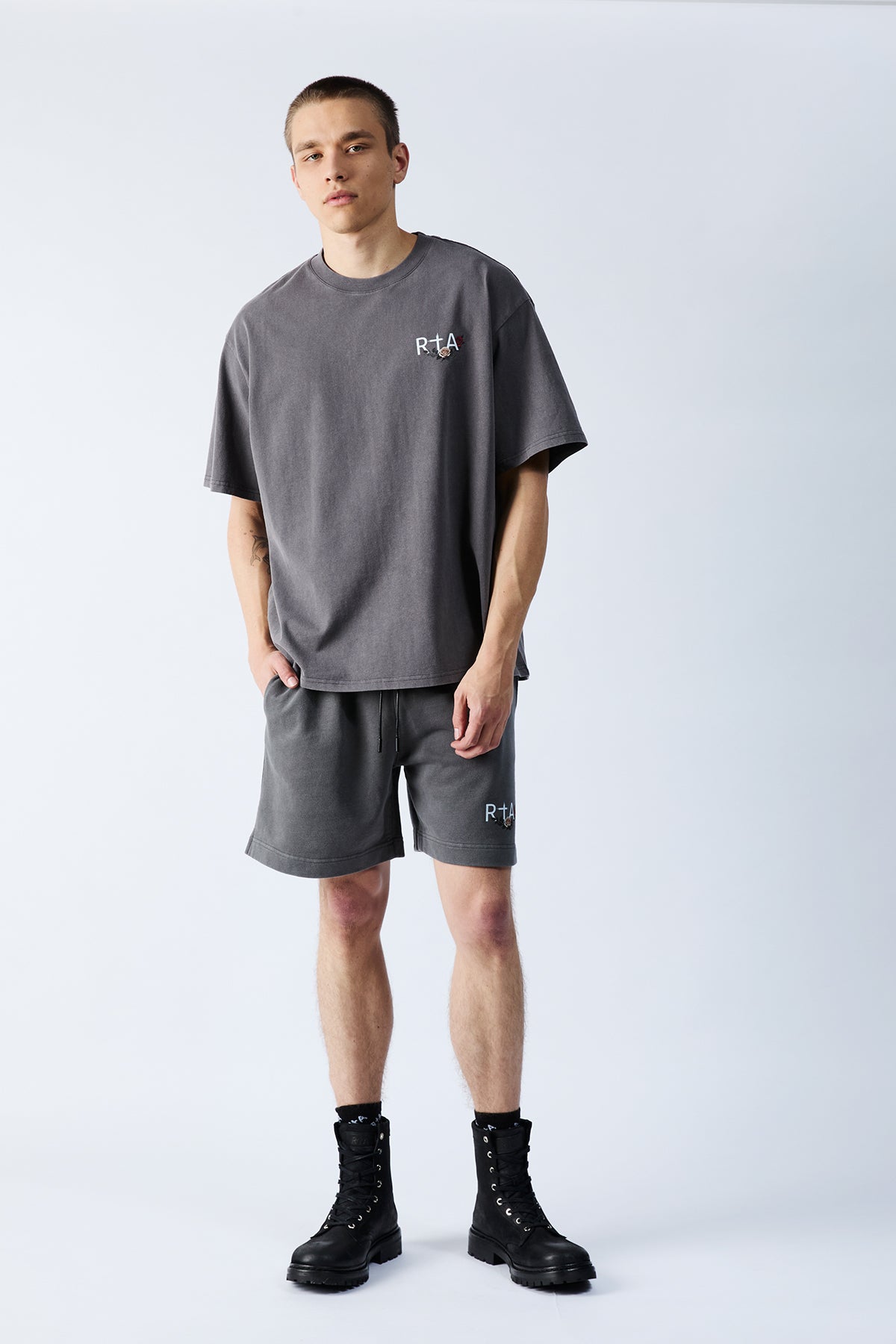 CLYDE ELASTICATED SHORT | VINTAGE BLACK ROSE - Image 2