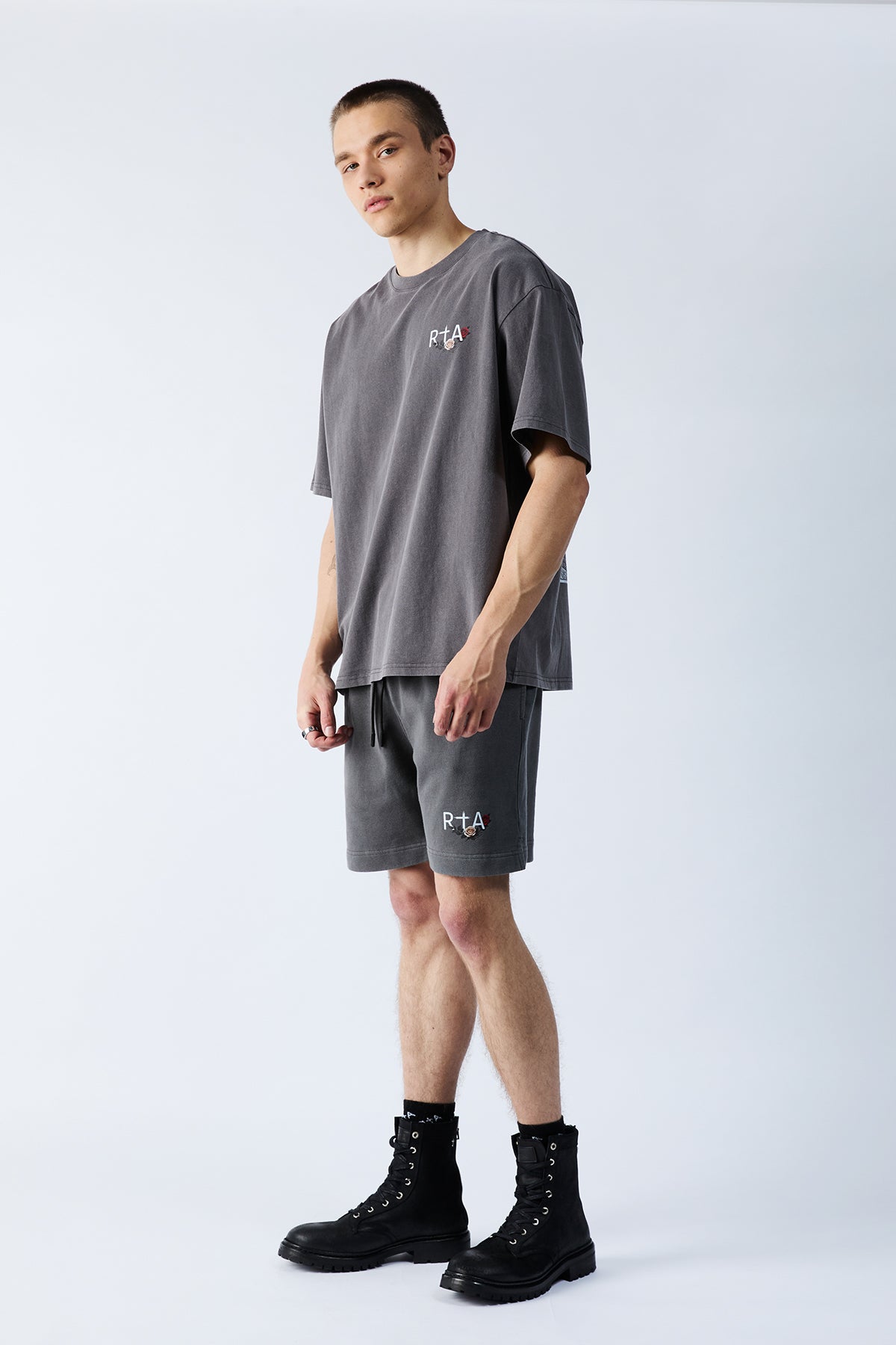 CLYDE ELASTICATED SHORT | VINTAGE BLACK ROSE - Image 4