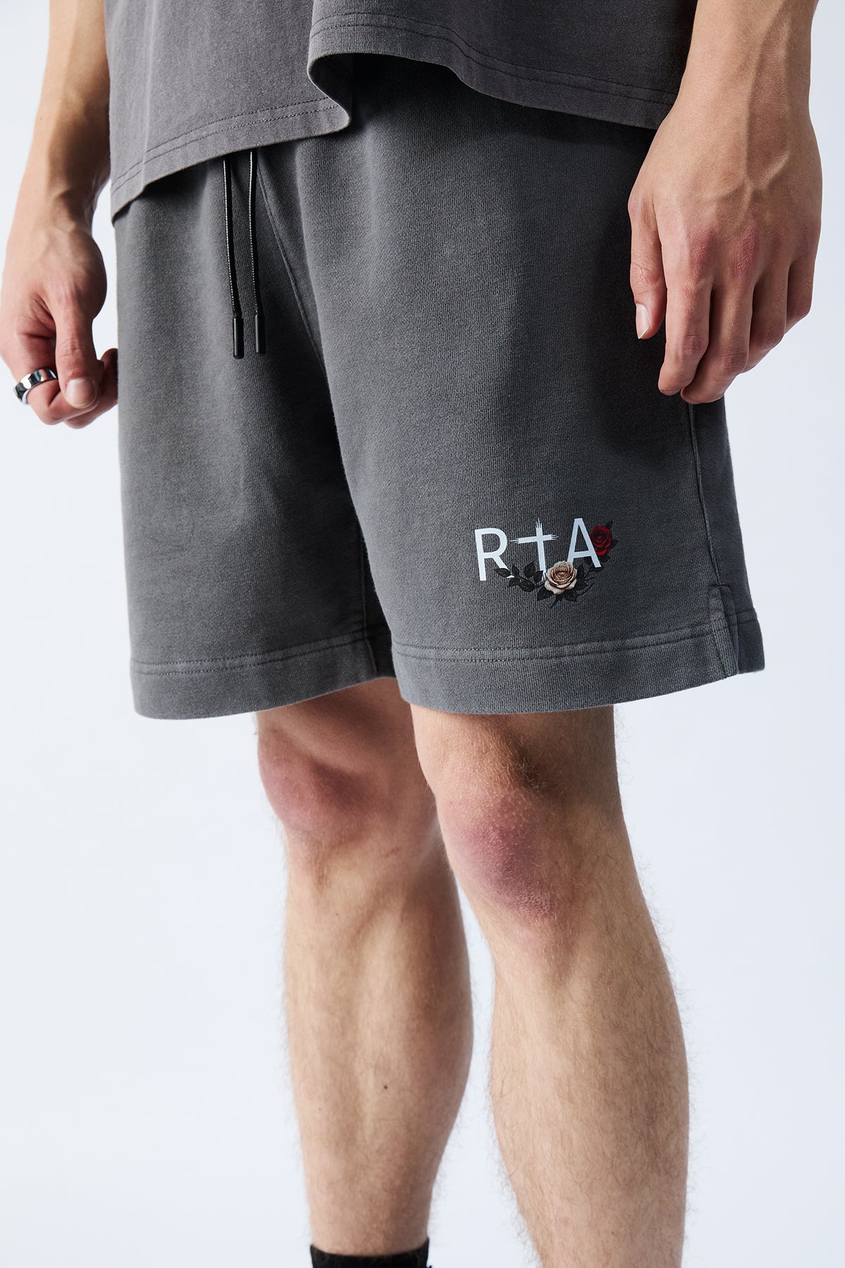 CLYDE ELASTICATED SHORT | VINTAGE BLACK ROSE - Image 3