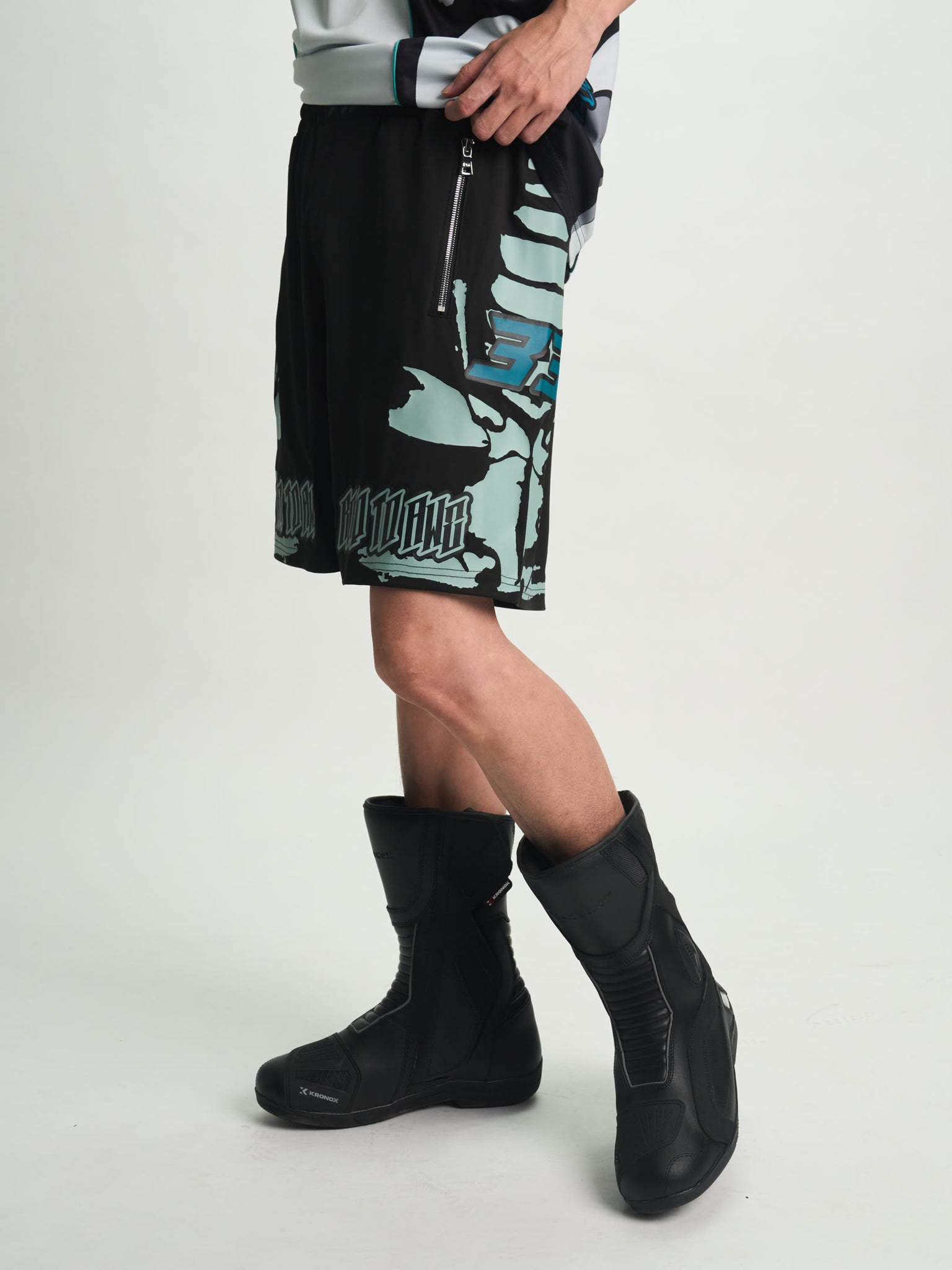 UDO BOXING SHORT | BLACK LIGHT TEAL RACING - Image 4
