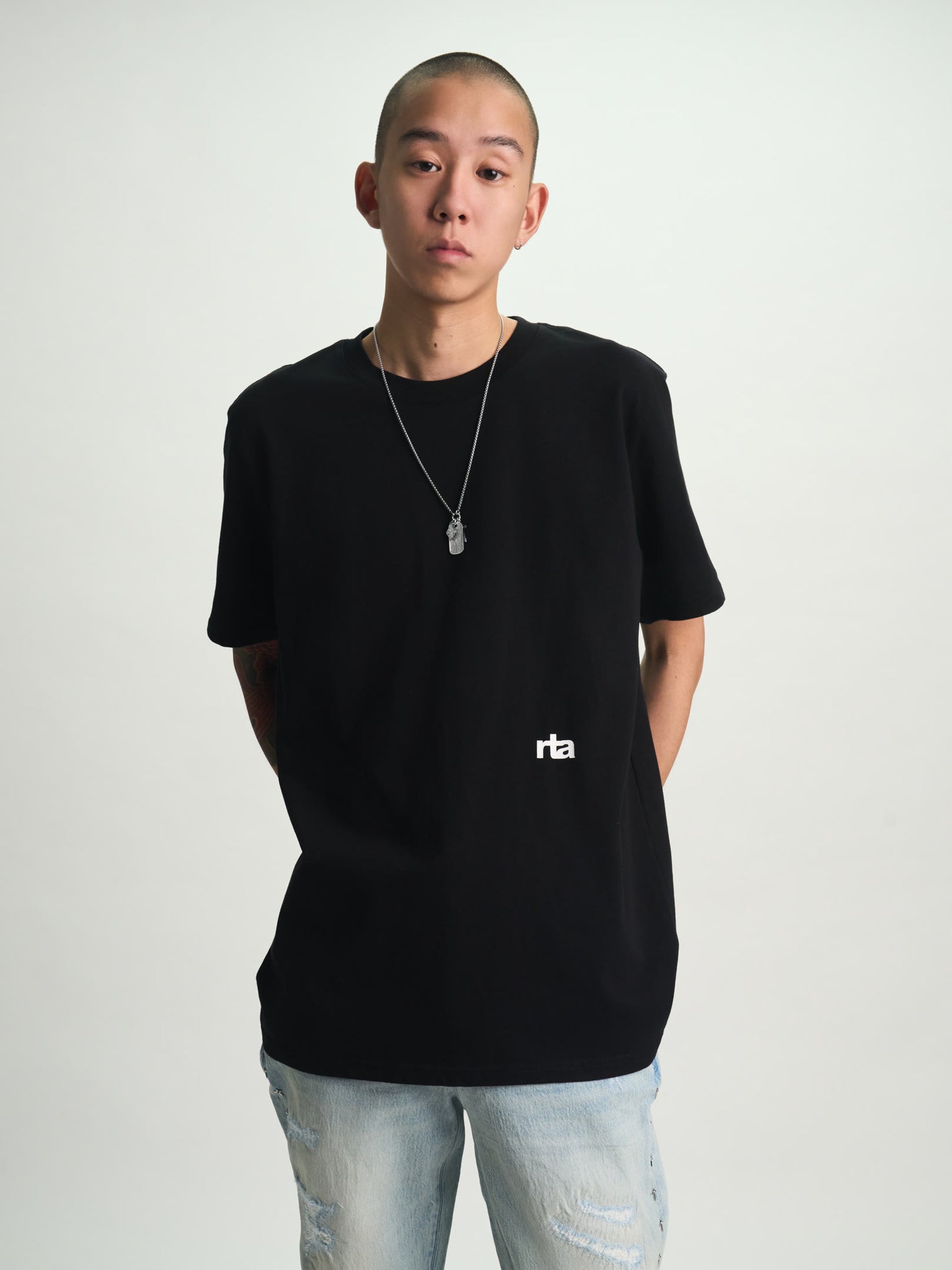 LIAM SHORT SLEEVE TEE | BLACK RAZOR TYPE - Image 2