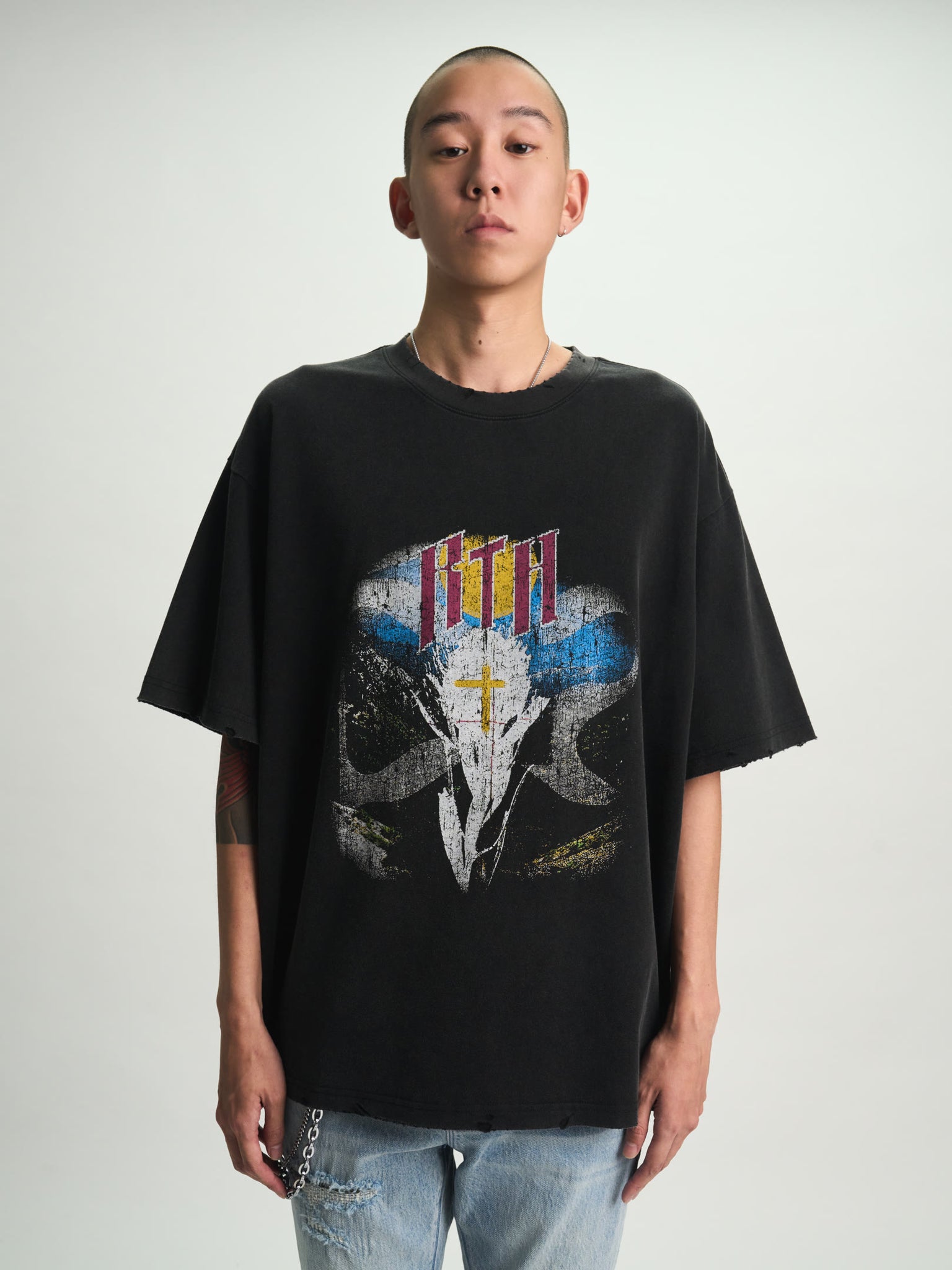 COLIN OVERSIZED SHORT SLEEVE TEE | BLACK SCENERY - Image 2