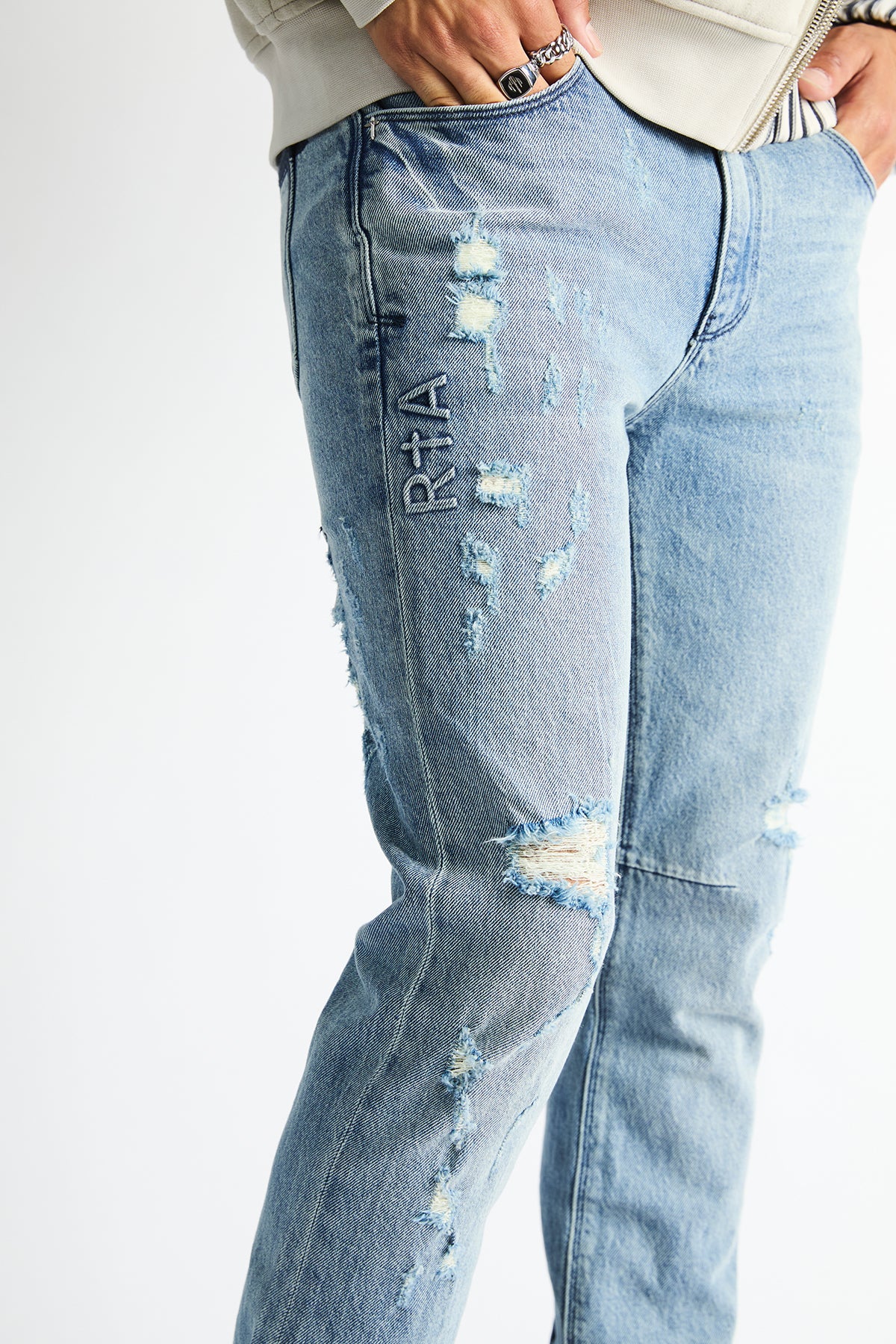 CLAYTON SKINNY JEAN | SOFT INDIGO - Image 4