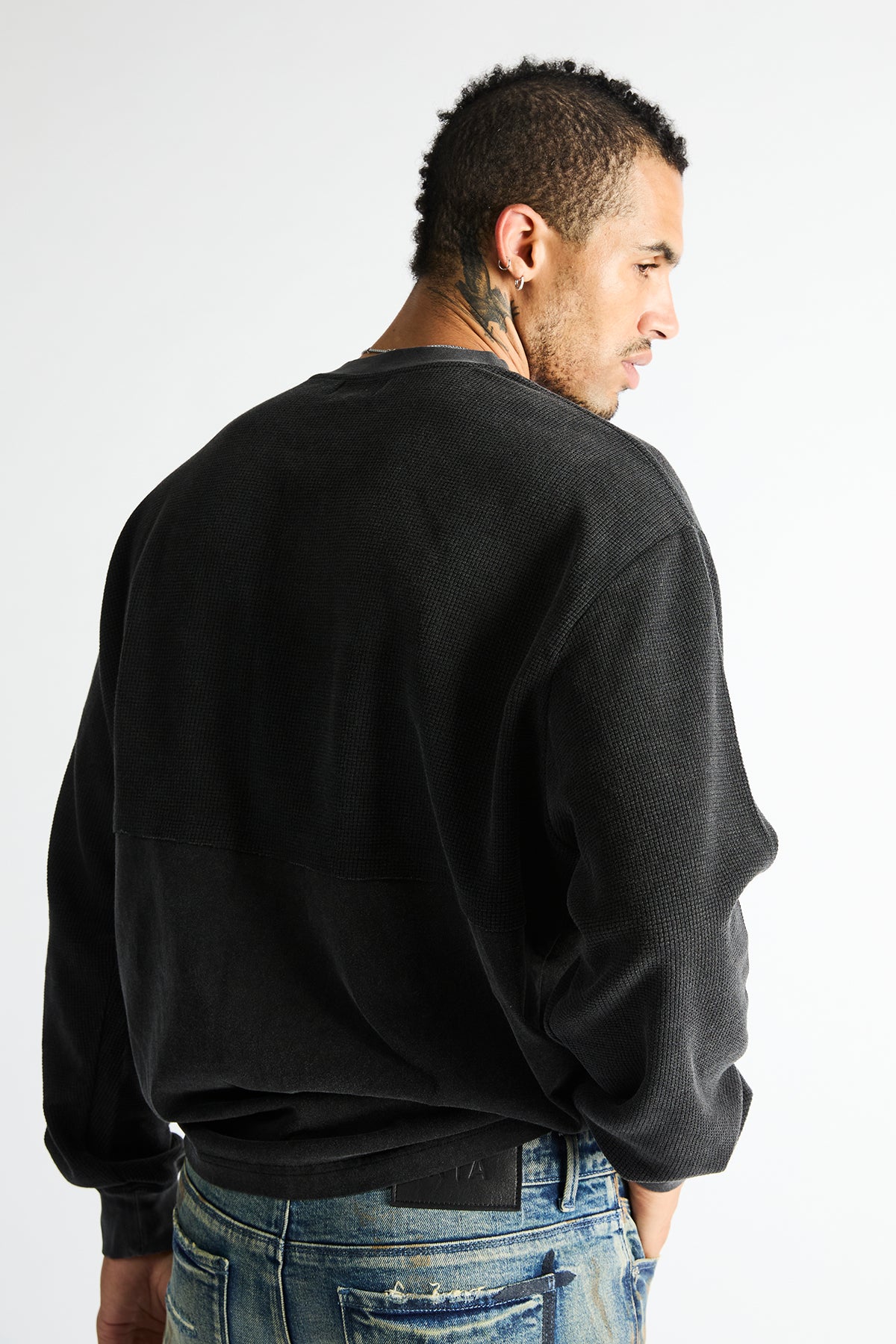 DARIO CONTRAST PANEL SWEATSHIRT | VINTAGE BLACK - Image 3
