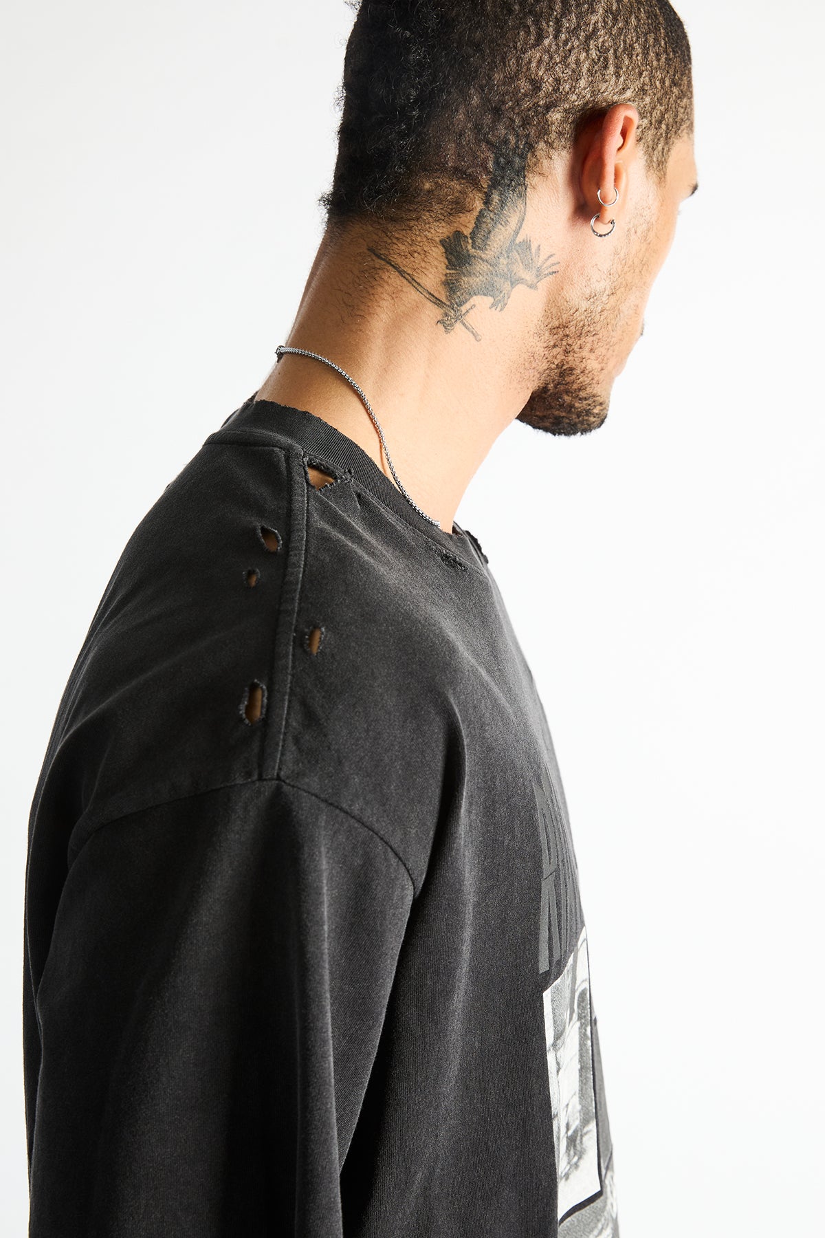 COLIN OVERSIZED TEE | VINTAGE BLACK PHOTO MONTAGE - Image 4