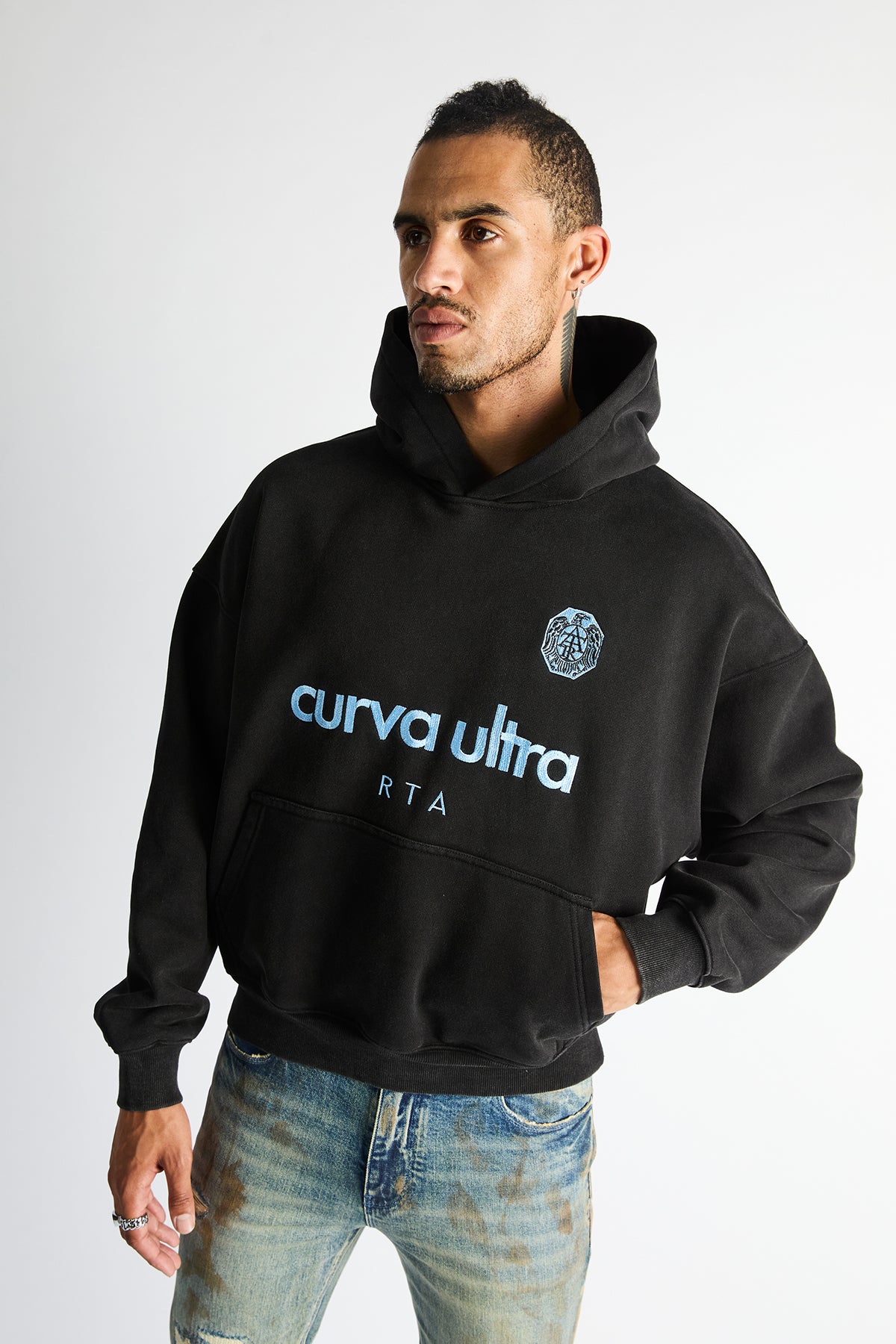 SAIREN CROPPED BOXY HOODIE | BLACK CURVA ULTRA - Image 2