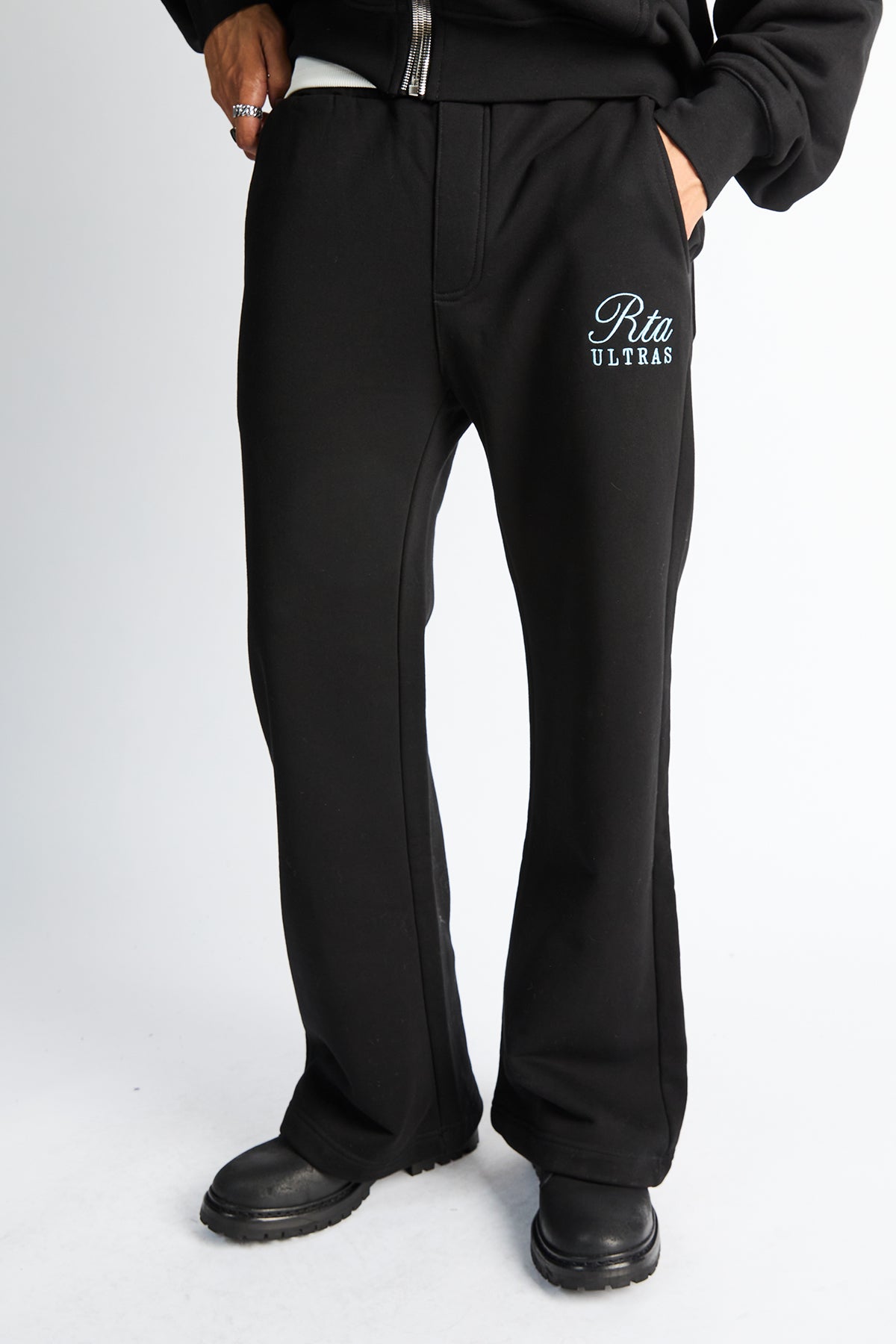 GRIFFIN FLARE SWEATPANT | BLACK RTA ULTRA - Image 5
