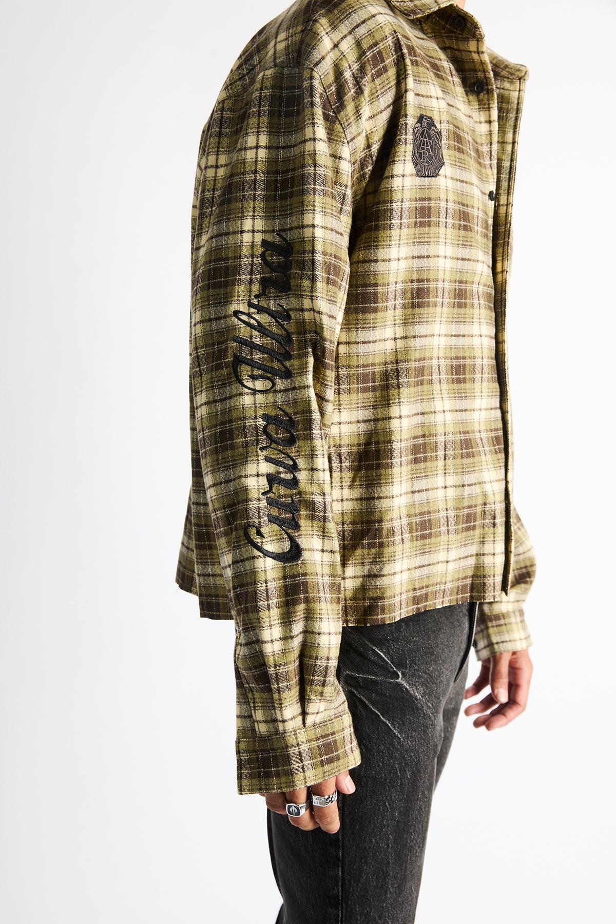 RYNOR CROPPED BUTTON UP SHIRT | OLIVE PLAID - Image 4
